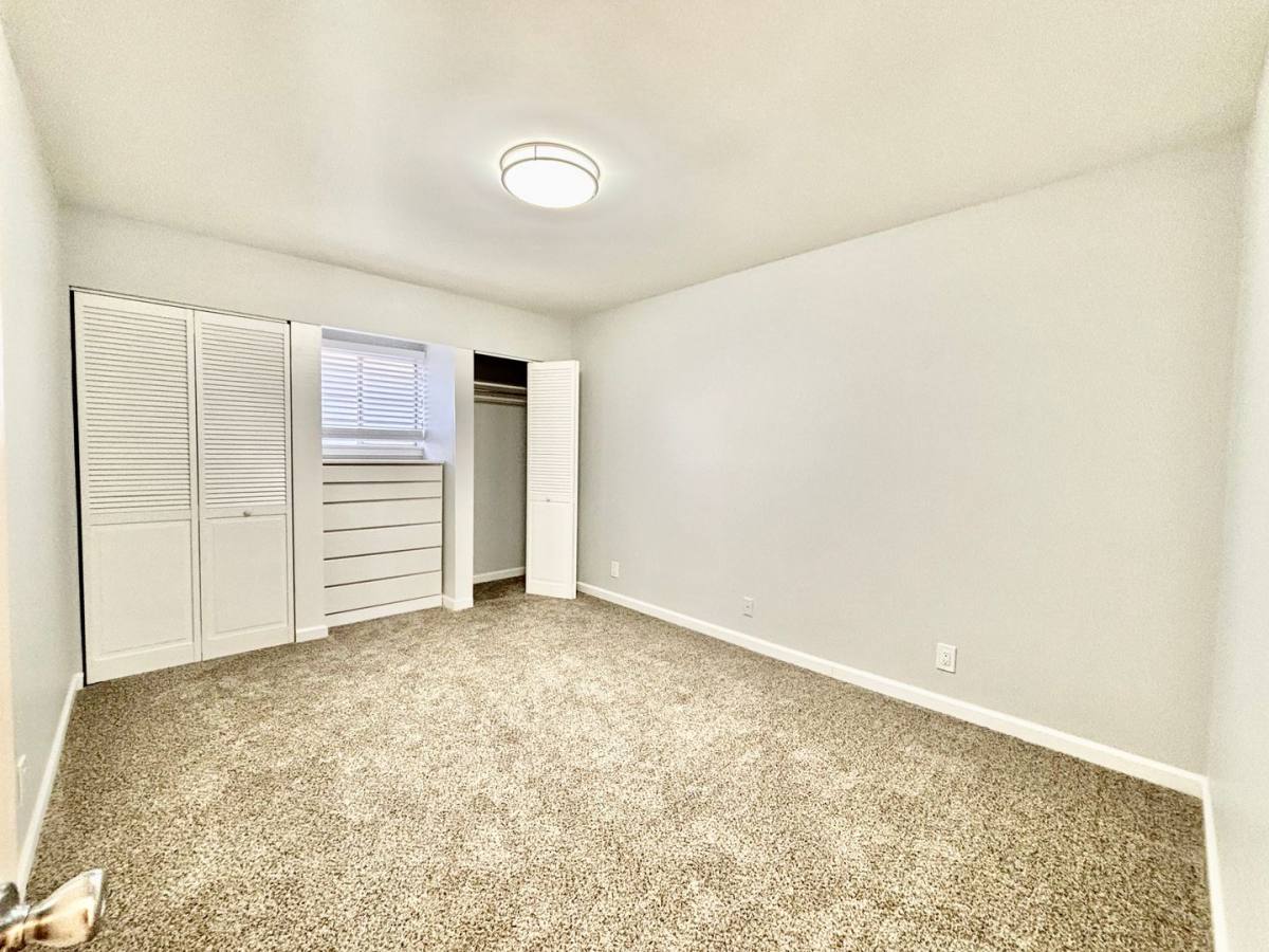Apartment for rent at 4414 Jarboe St, Kansas City, MO 64111