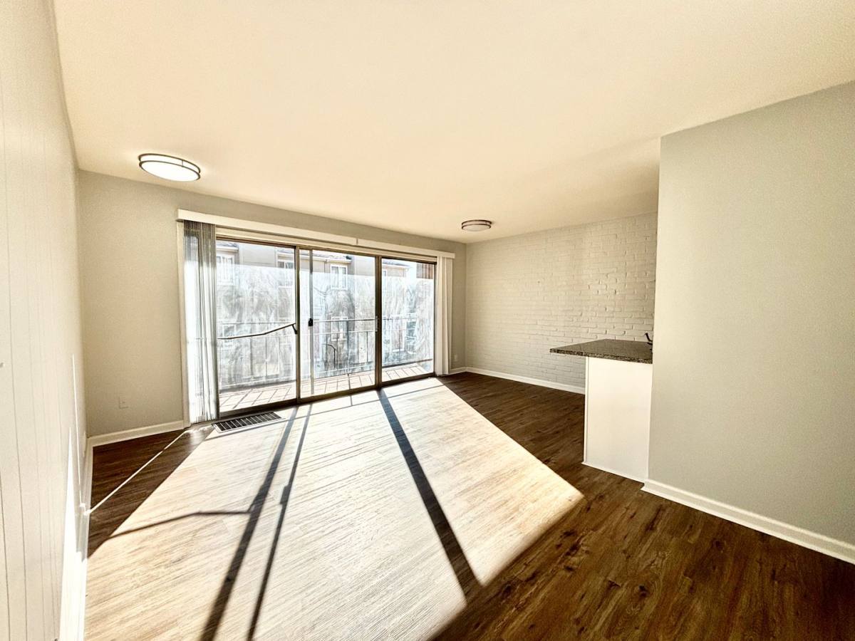 Apartment for rent at 4414 Jarboe St, Kansas City, MO 64111