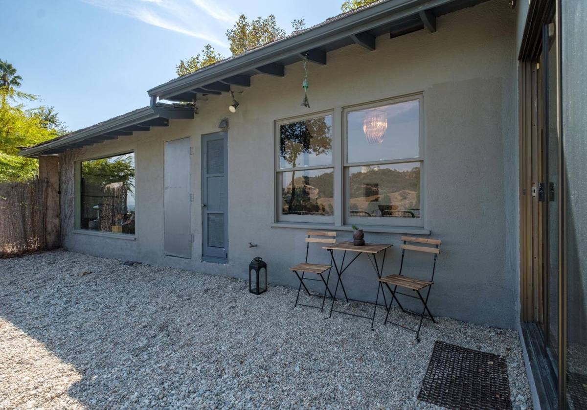 House for rent at 2294 Mountain Oak Dr, Los Angeles, CA 90068