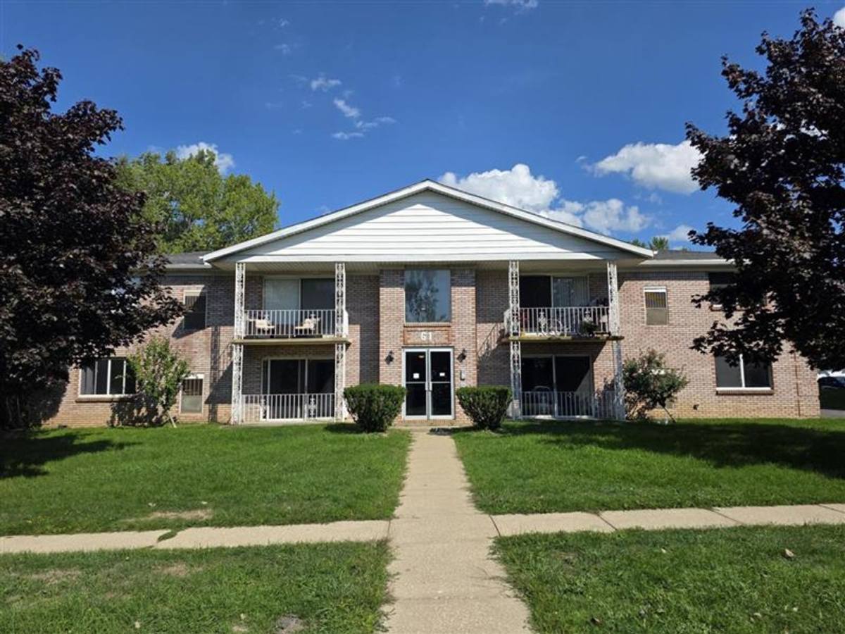 Apartment for rent at 72 Oakridge Dr, Buffalo, NY 14224