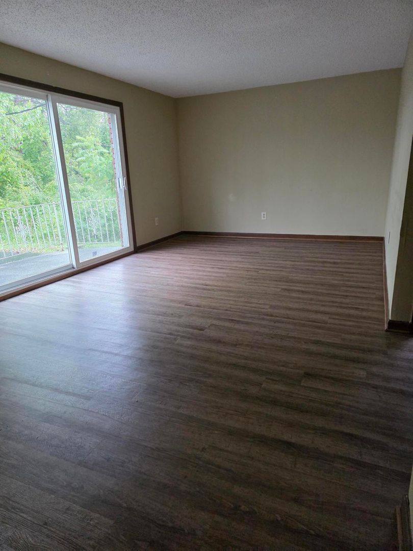 Apartment for rent at 72 Oakridge Dr, Buffalo, NY 14224