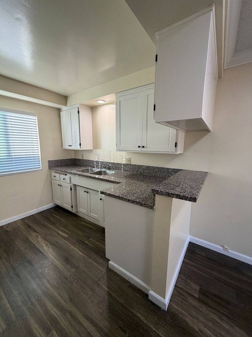 Apartment for rent at 10041 Scott Ave, Whittier, CA 90603