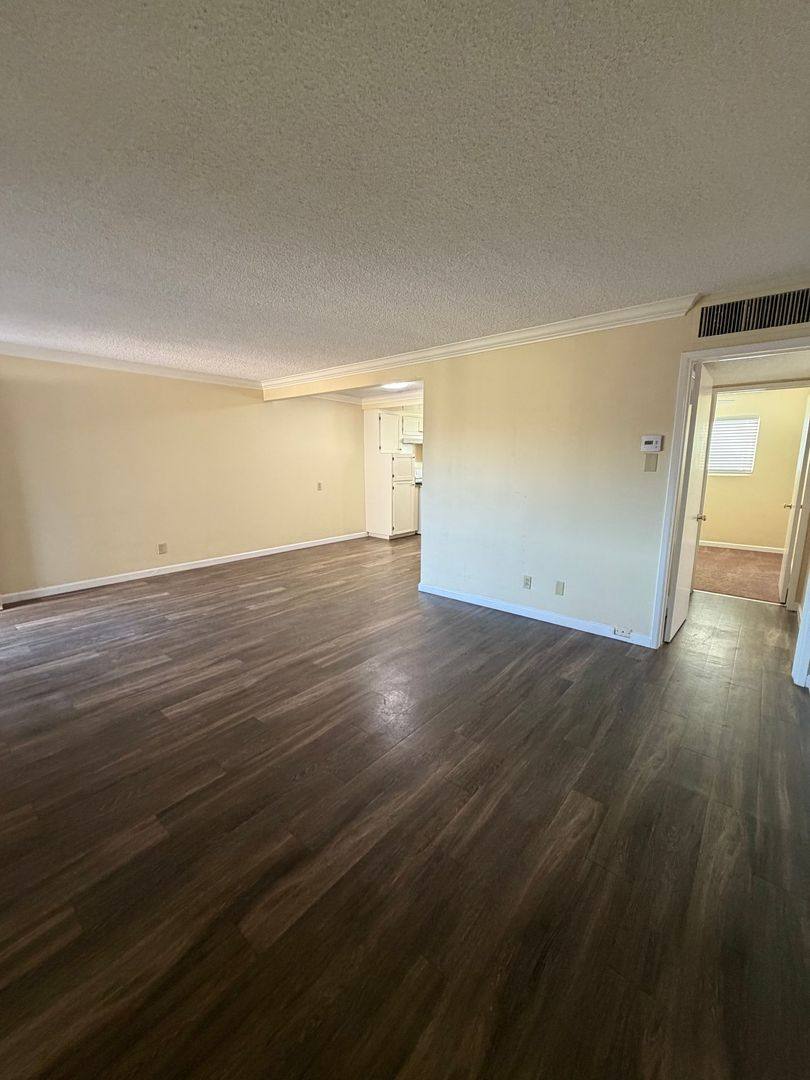 Apartment for rent at 10041 Scott Ave, Whittier, CA 90603