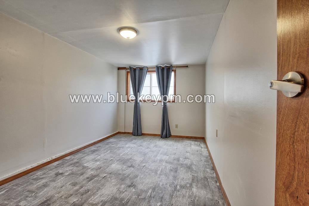 Apartment for rent at 2952 SW Huber St, Portland, OR 97219