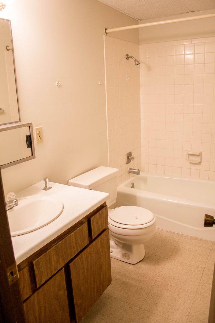 Apartment for rent at 1340 No 44th St, Lincoln, NE 68503