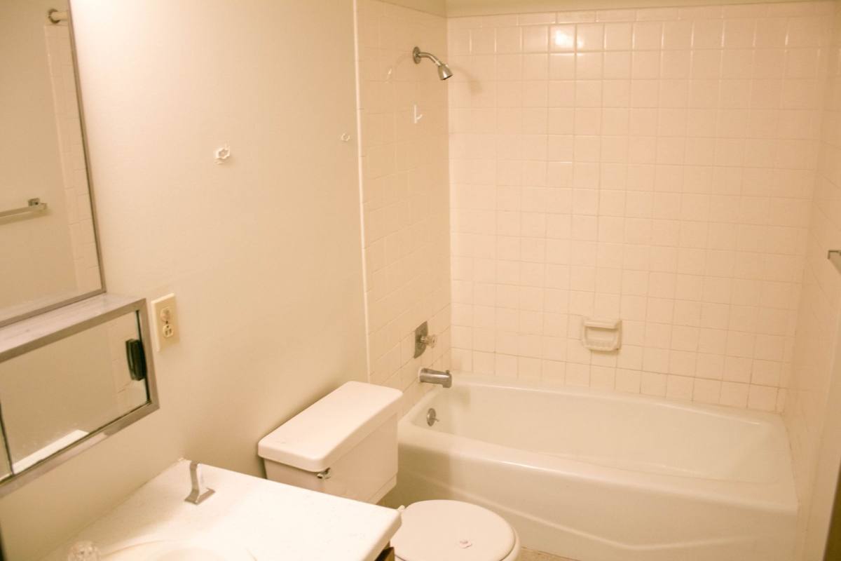 Apartment for rent at 1340 No 44th St, Lincoln, NE 68503