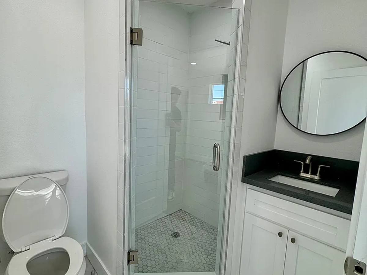 Apartment for rent at 1269 W 36th St, Los Angeles, CA 90007