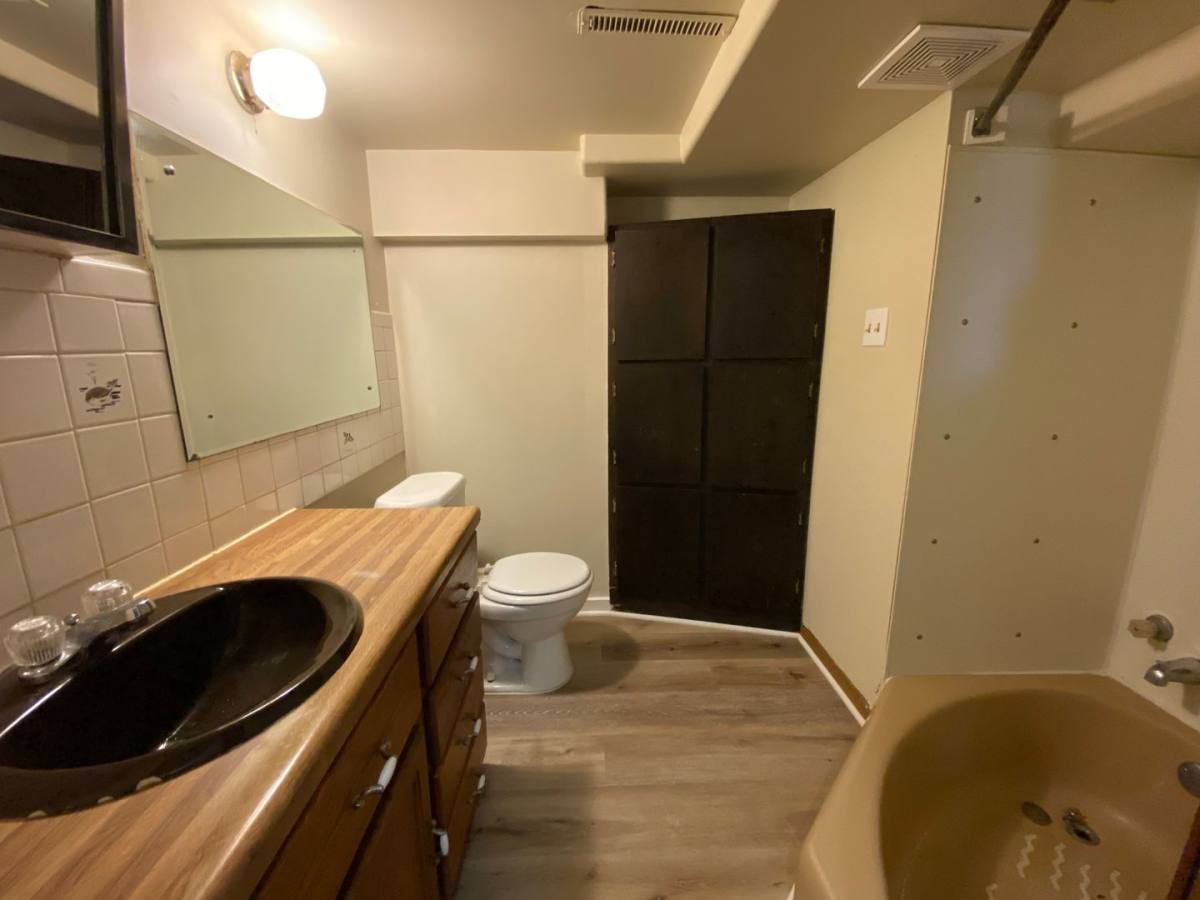 Apartment for rent at 2612 Leland Ave, Akron, OH 44312