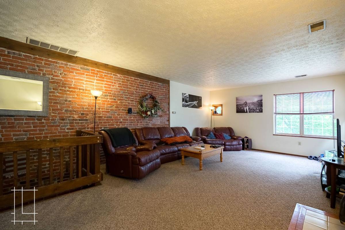Apartment for rent at 1119 Pennsylvania Ave, Columbus, OH 43201
