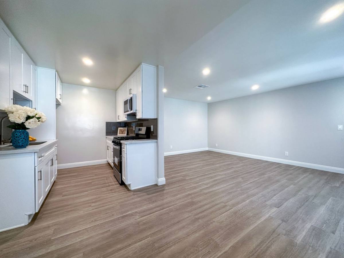 Apartment for rent at 821 S 4th St, Alhambra, CA 91801