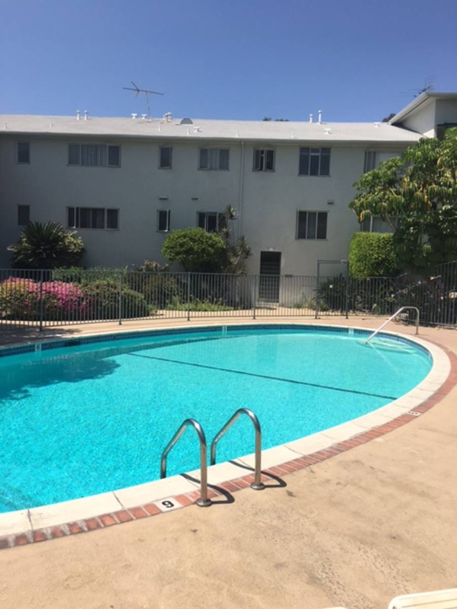Apartment for rent at 1632 N Laurel Ave, Los Angeles, CA 90046