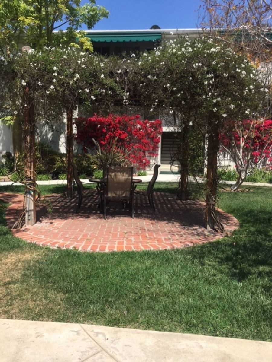 Apartment for rent at 1632 N Laurel Ave, Los Angeles, CA 90046