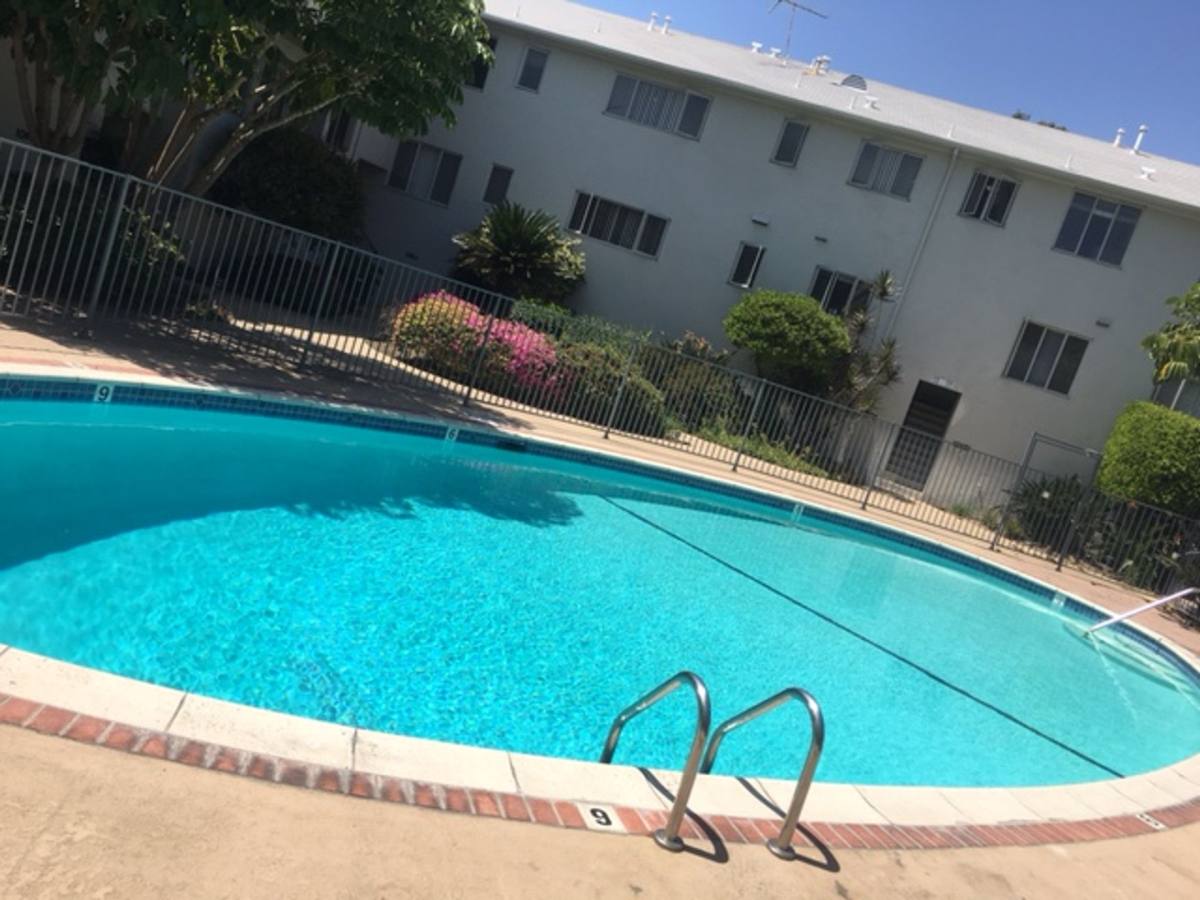 Apartment for rent at 1632 N Laurel Ave, Los Angeles, CA 90046