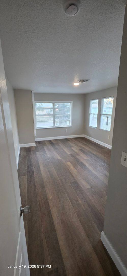 Apartment for rent at 603 27th Ave W, Bradenton, FL 34205