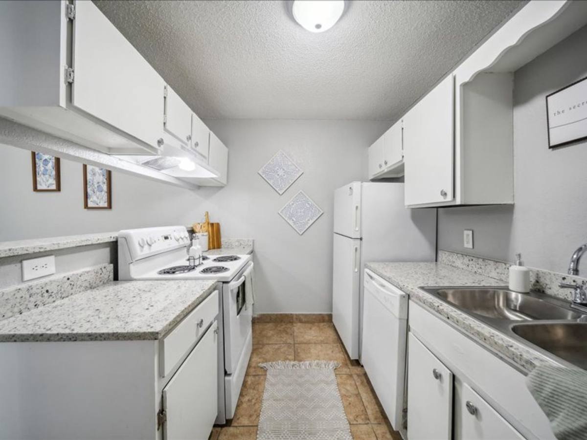 Apartment for rent at 10851 E 33rd St, Tulsa, OK 74146