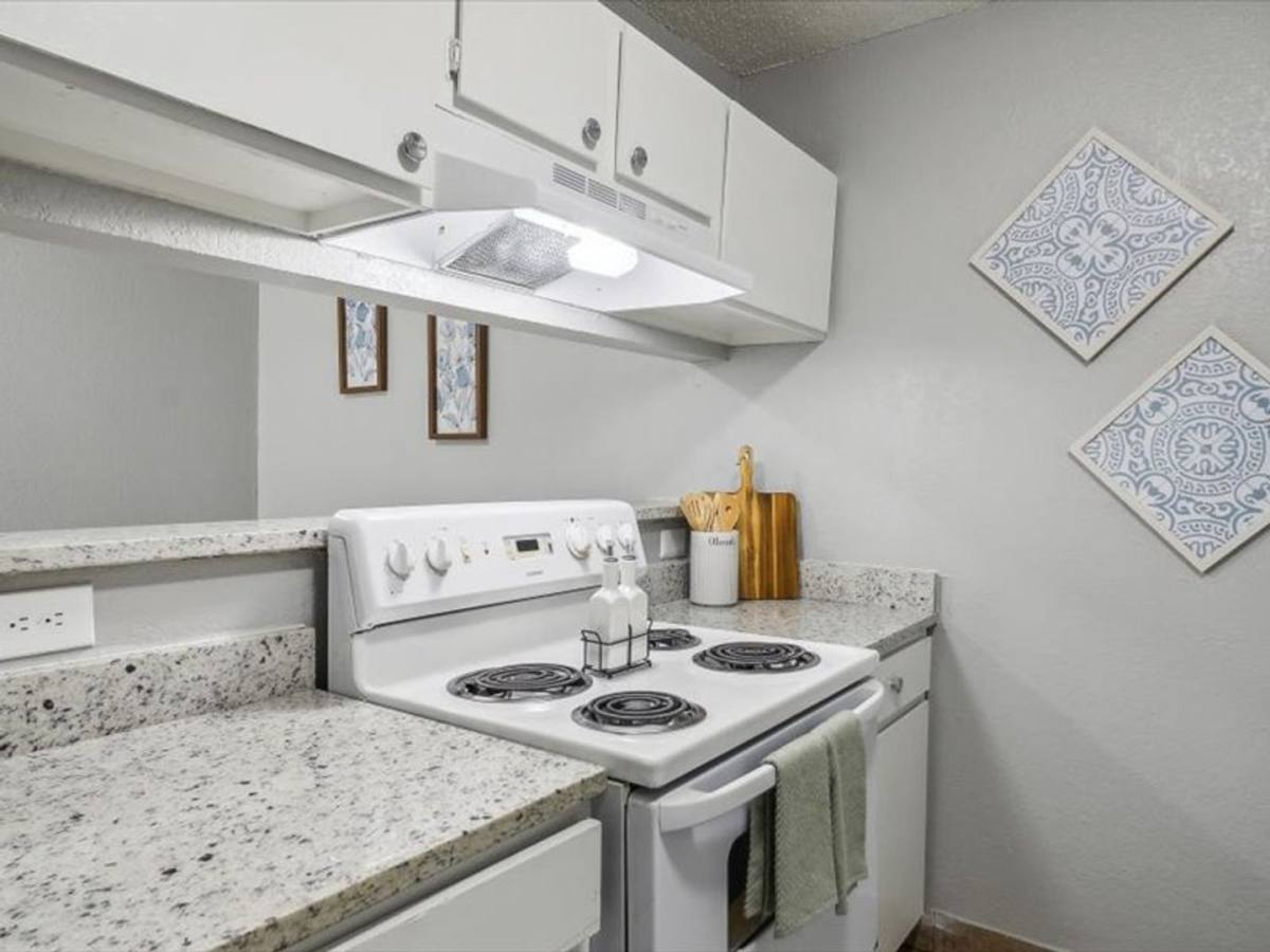 Apartment for rent at 10851 E 33rd St, Tulsa, OK 74146
