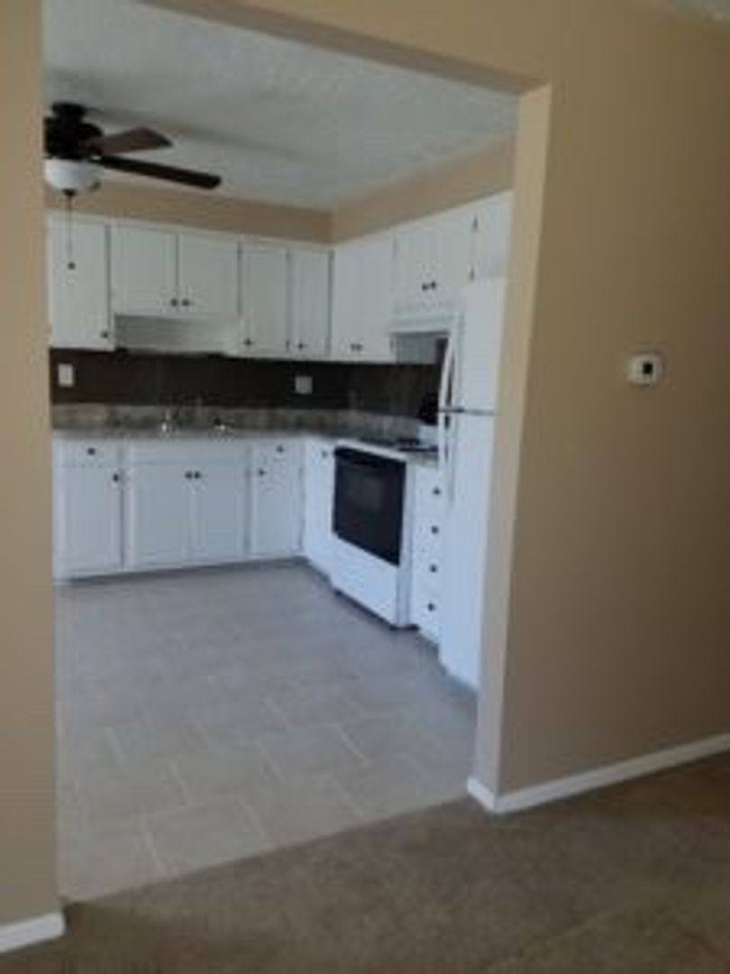 Apartment for rent at 480 S St, Lockport, NY 14094