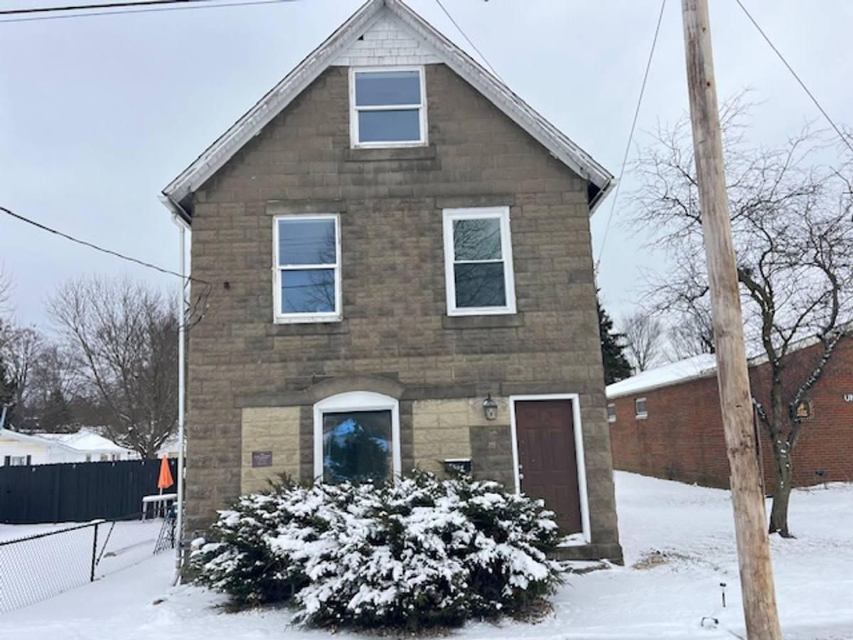 Apartment for rent at 145 Harris St, Lodi, OH 44254