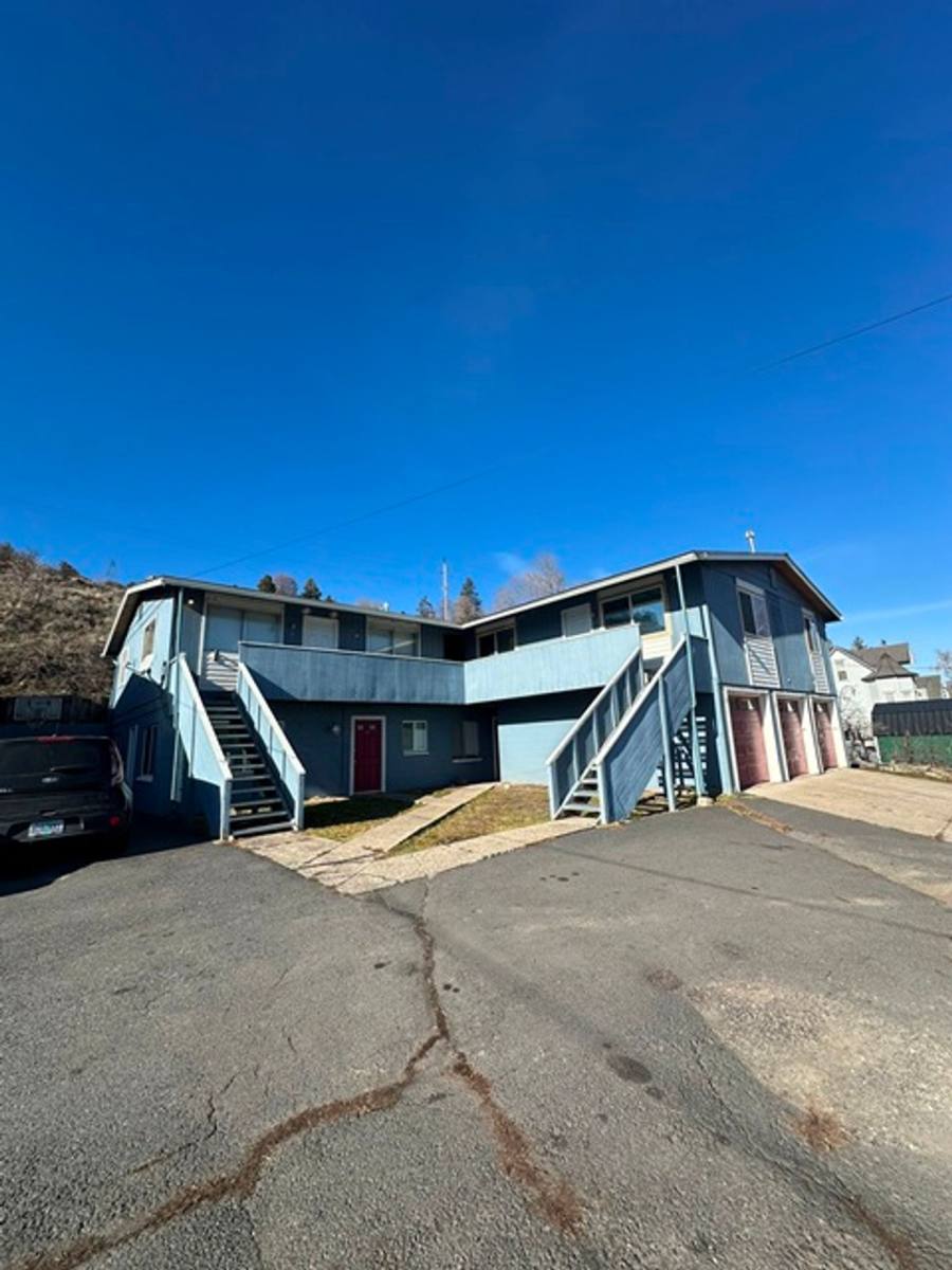 Apartment for rent at 542 Riverside Dr, Klamath Falls, OR 97601