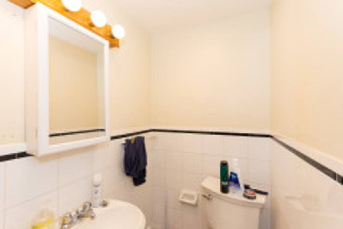 Apartment for rent at 31 Gibbs St, Brookline, MA 02446