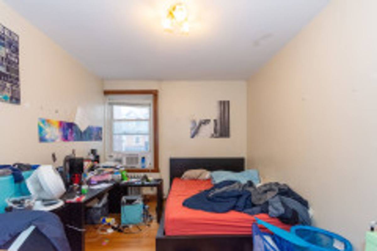 Apartment for rent at 31 Gibbs St, Brookline, MA 02446