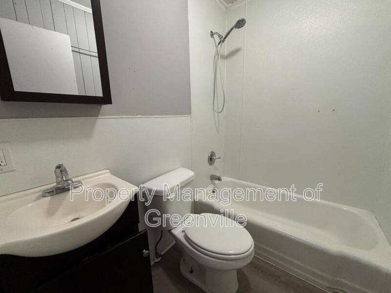 Apartment for rent at 326 Loop St E, Greenville, SC 29609