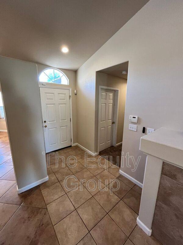 House for rent at 1422 E Mesa Court, Visalia, CA 93292