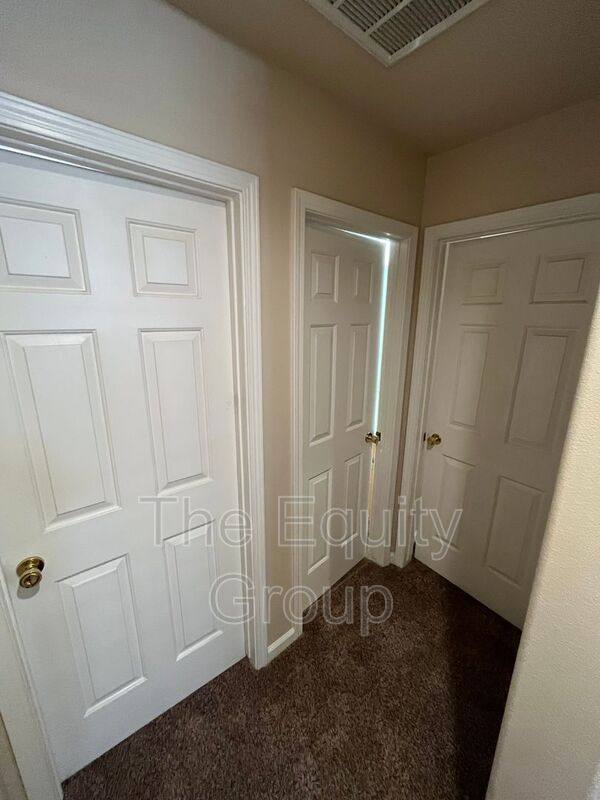 House for rent at 1422 E Mesa Court, Visalia, CA 93292