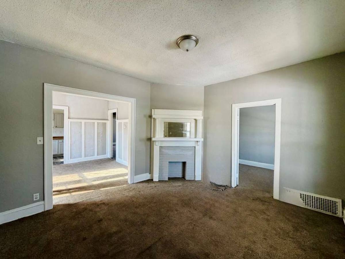 Apartment for rent at 618 E 97th, Cleveland, OH 44108