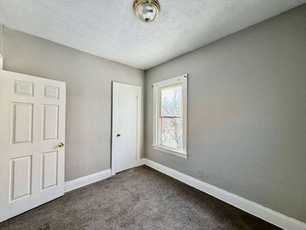 Apartment for rent at 618 E 97th, Cleveland, OH 44108