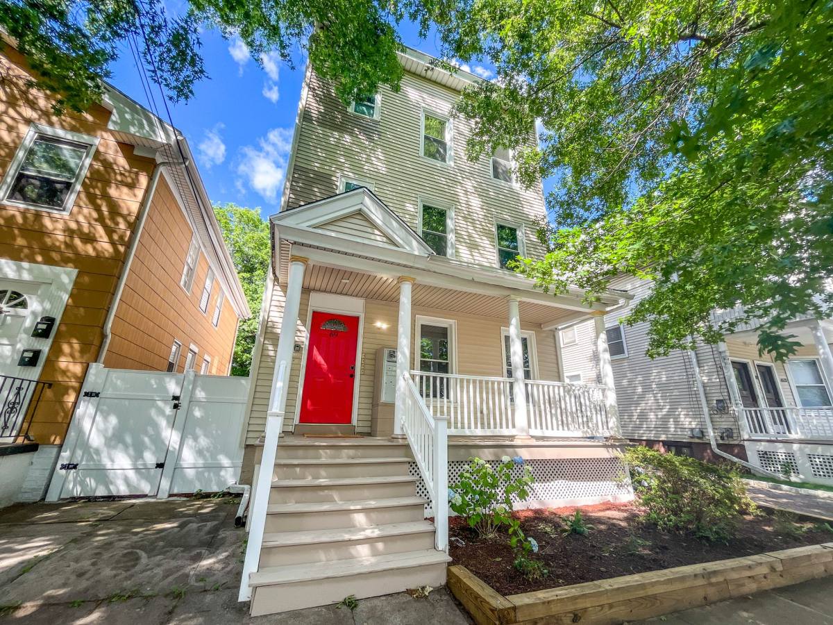 Apartment for rent at 69 Edwards St, New Haven, CT 06511