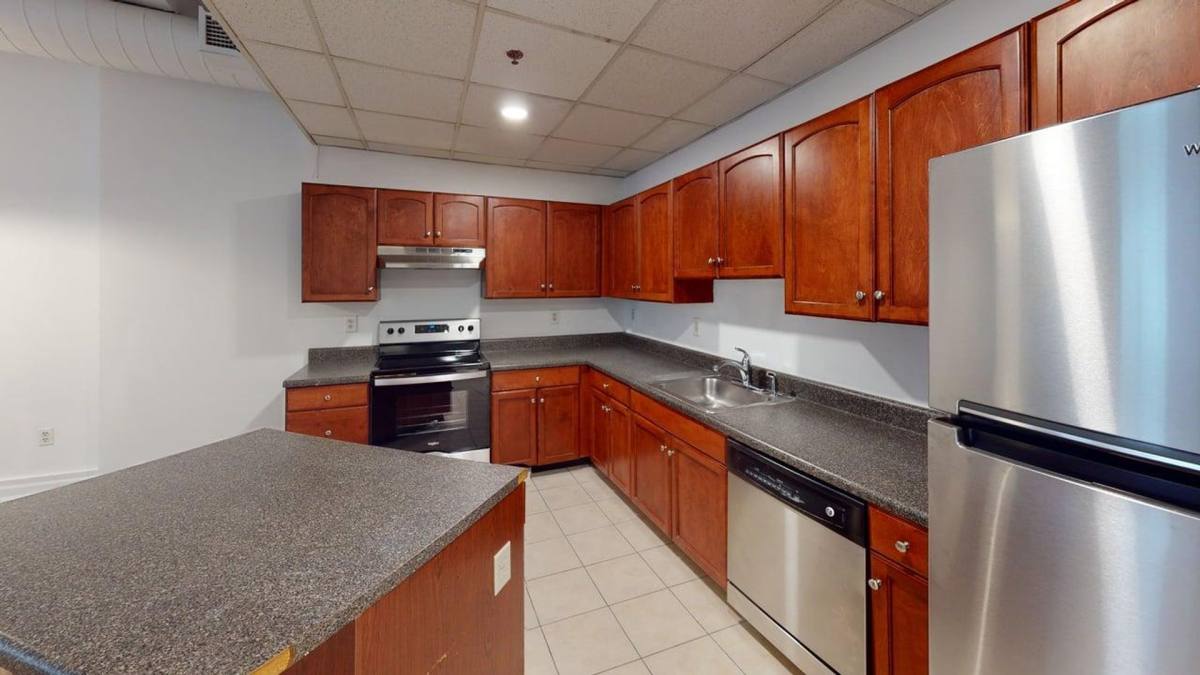 Apartment for rent at 11 Clinton St, Newark, NJ 07102