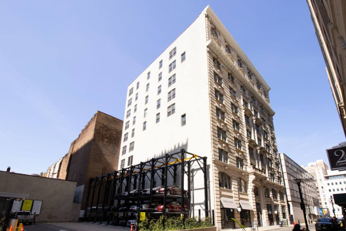 Apartment for rent at 11 Clinton St, Newark, NJ 07102