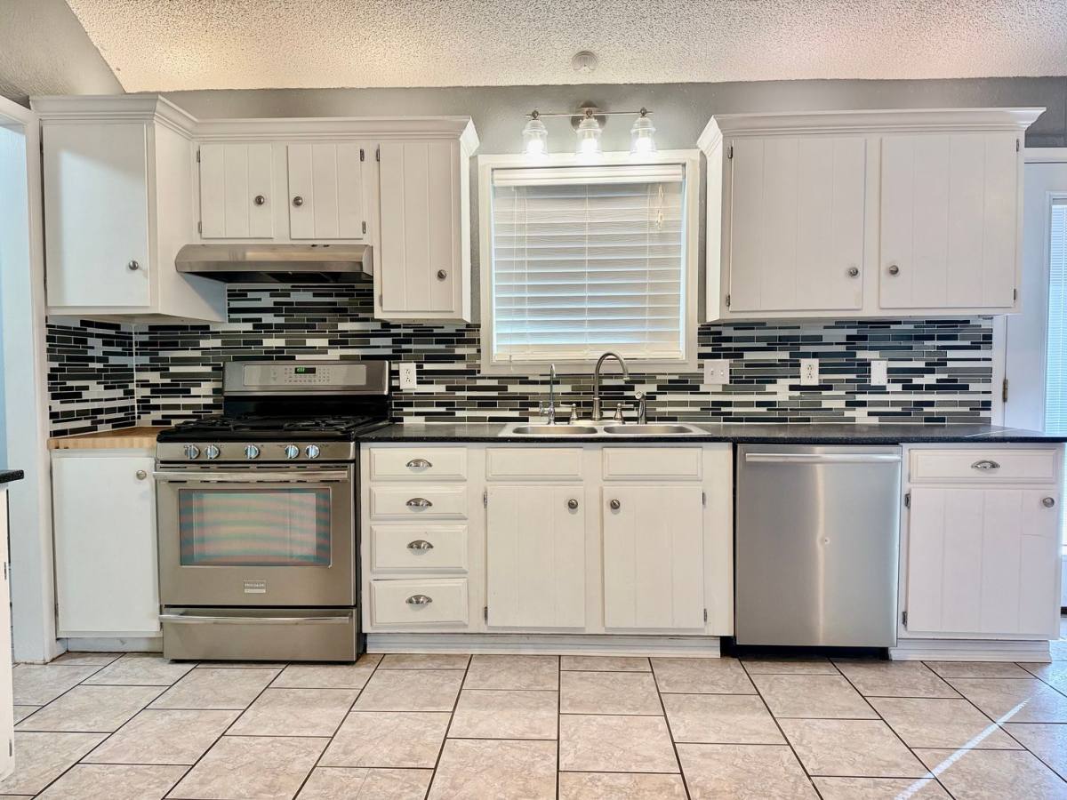 House for rent at 2515 Emerson Dr, Midland, TX 79705