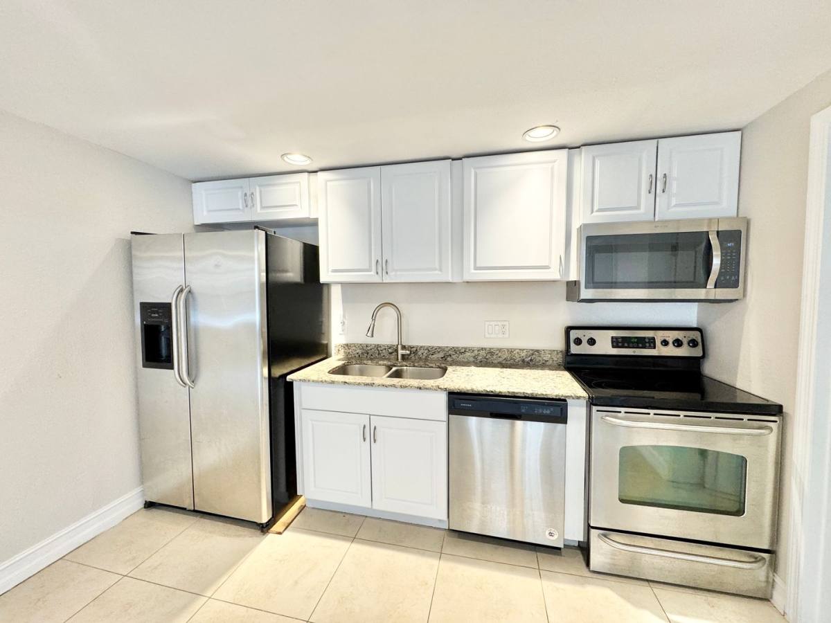 Condo for rent at 5389 Treetops Dr, Naples, FL 34113