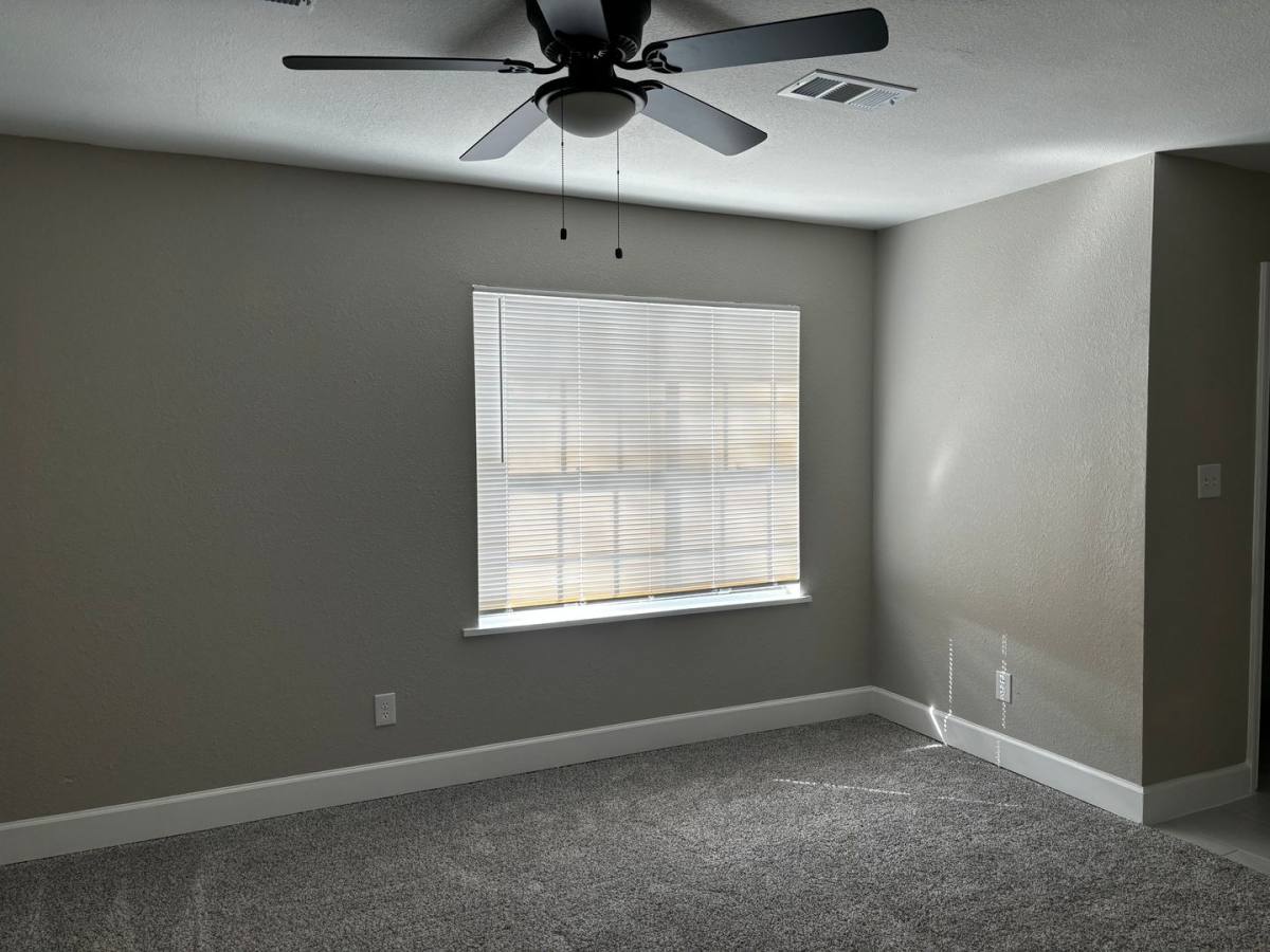 Townhouse for rent at 604 Normal Park, Huntsville, TX 77320