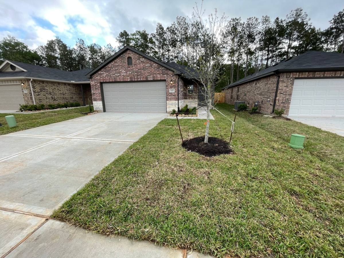 House for rent at 727 Long Cedar Dr, Conroe, TX 77301