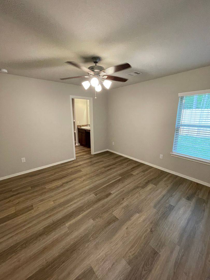 House for rent at 727 Long Cedar Dr, Conroe, TX 77301