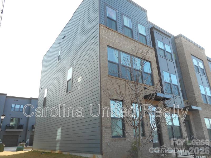 Townhouse for rent at 3121 Coquina Lane, Charlotte, NC 28206