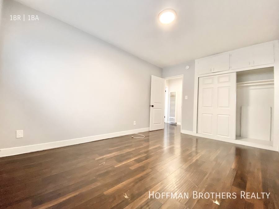 Apartment for rent at 5722 La Mirada Ave #3, Los Angeles, CA 90038