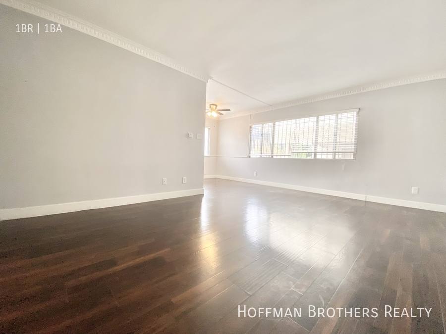 Apartment for rent at 5722 La Mirada Ave #3, Los Angeles, CA 90038