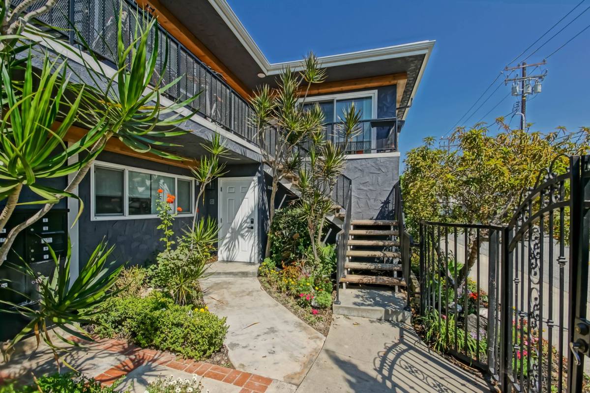 Apartment for rent at 1923 Vanderbilt Lane, Redondo Beach, CA 90278