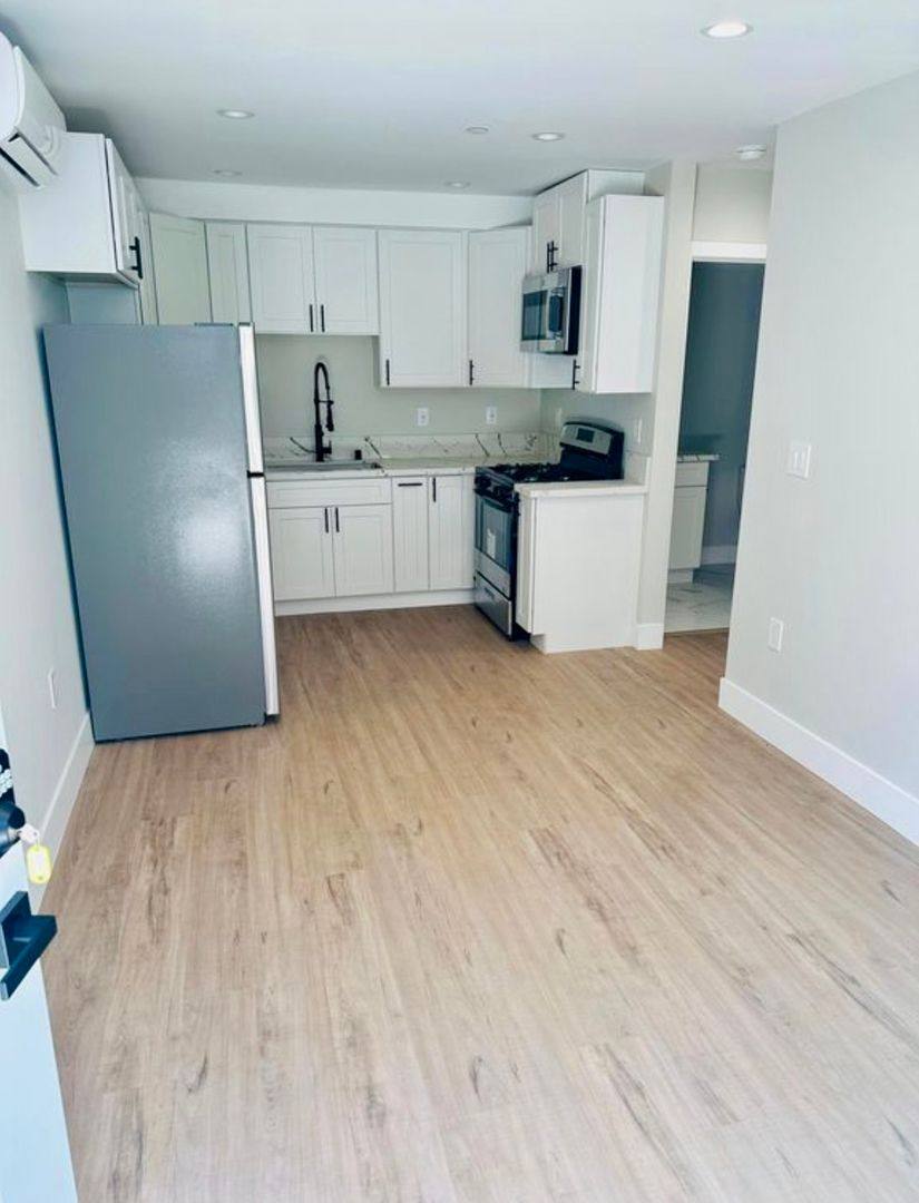 Apartment for rent at 1923 Vanderbilt Lane, Redondo Beach, CA 90278