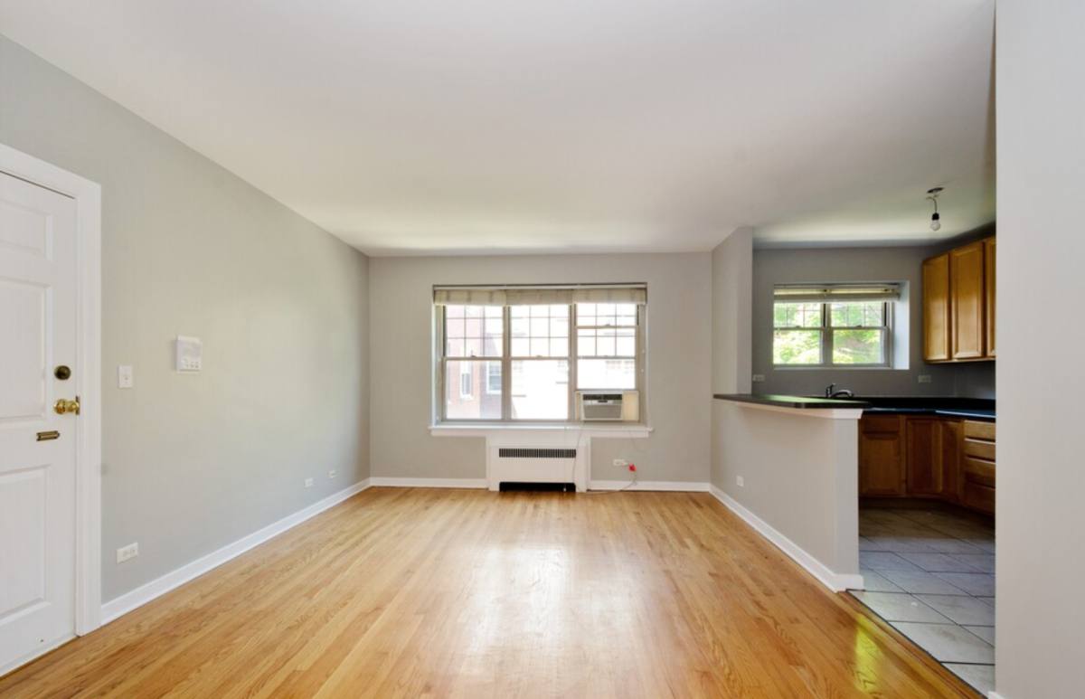 Apartment for rent at 2730-2766 Hampton Parkway, Evanston, IL 60201