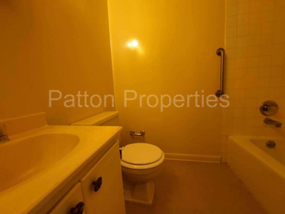 Apartment for rent at 307 309 Lyles St, Cayce, SC 29033