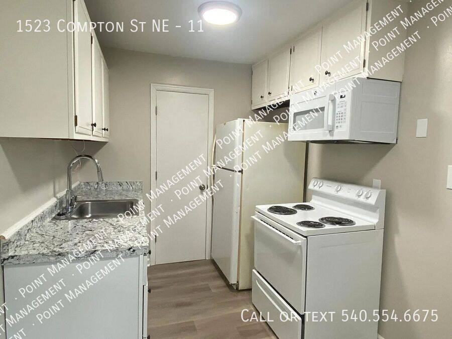 Apartment for rent at 1523 Compton St NE #11, Roanoke, VA 24012