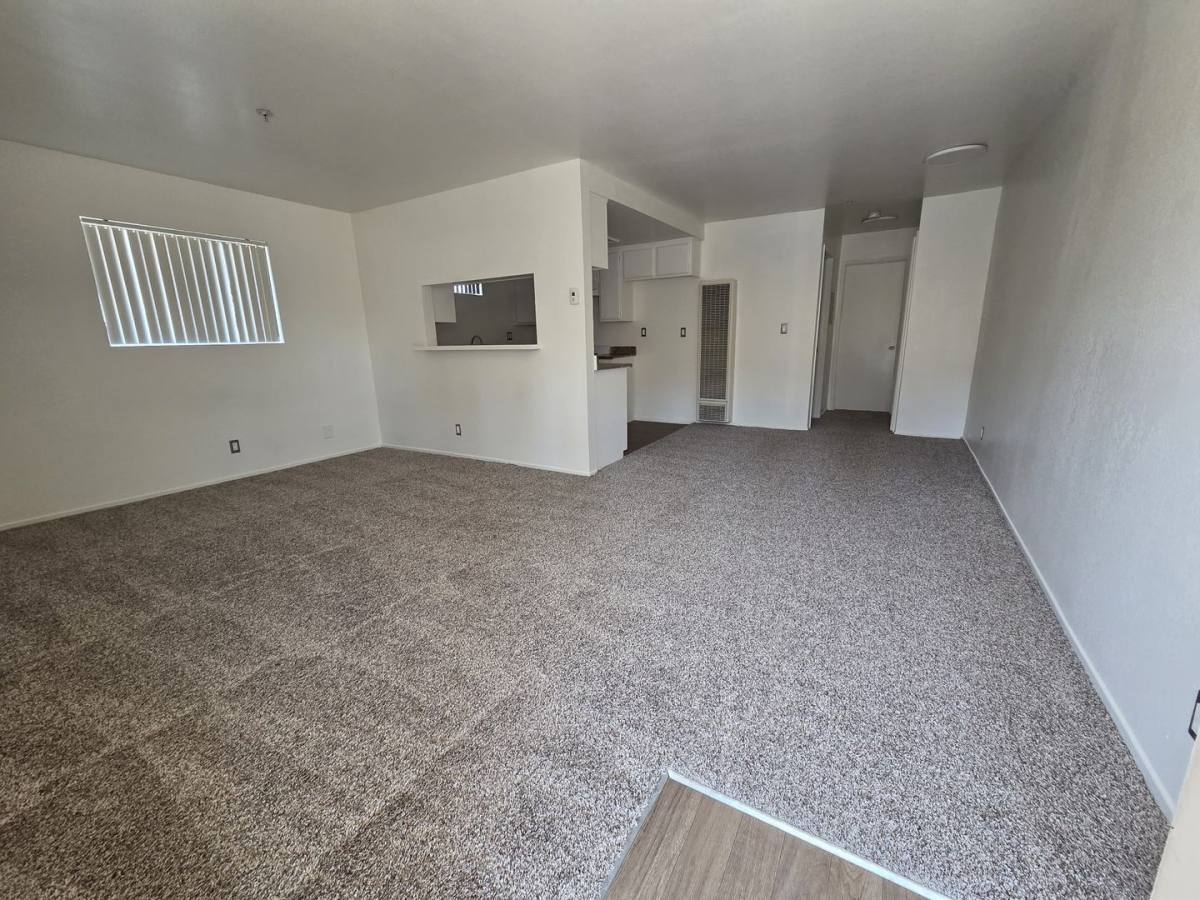 Apartment for rent at 12400 Eucalyptus Ave, Hawthorne, CA 90250