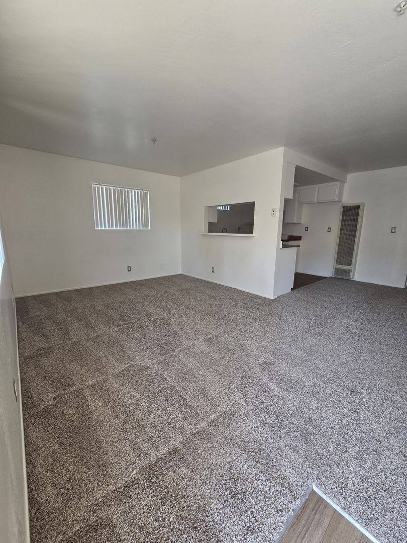Apartment for rent at 12400 Eucalyptus Ave, Hawthorne, CA 90250
