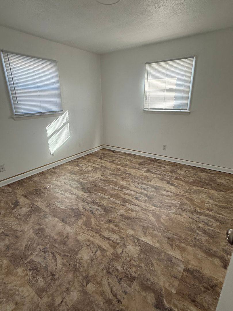 Townhouse for rent at 101-103 N Redwood Lane, Muncie, IN 47304