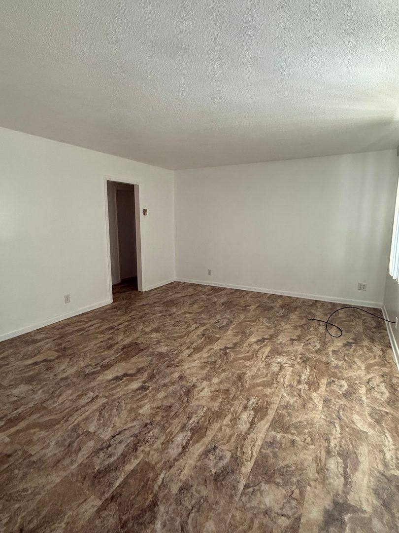 Townhouse for rent at 101-103 N Redwood Lane, Muncie, IN 47304